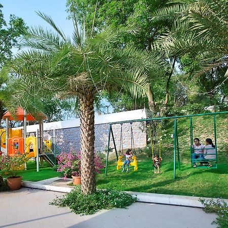 Villa San Lawrenz Лонавала Екстериор снимка